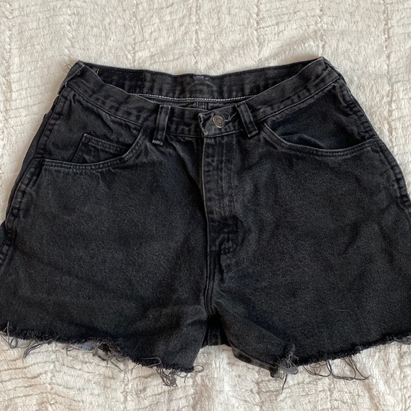 Wrangler vintage distressed jean shorts - Picture 1 of 3